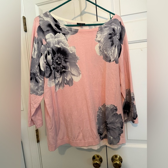 Floral Pink and Gray Women's Top - Picture 1 of 1